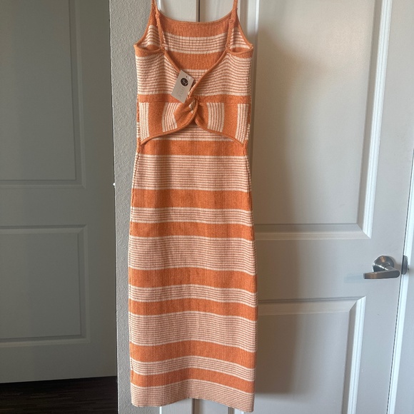 Never worn - Picture 1 of 4